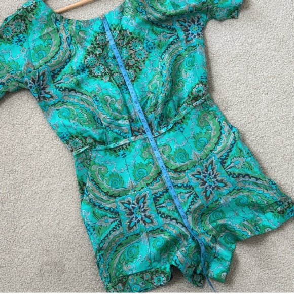 J Crew Rock The Casbah Romper 100% Silk Shorts One Piece Short Sleeve Green Sz 4 - Picture 9 of 15